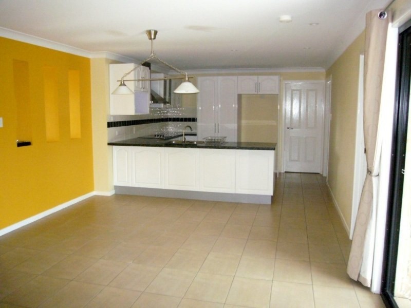 Gleneagle QLD 4285