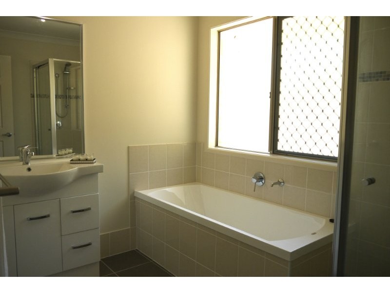 84A Von Nida Drive, Kooralbyn QLD 4285