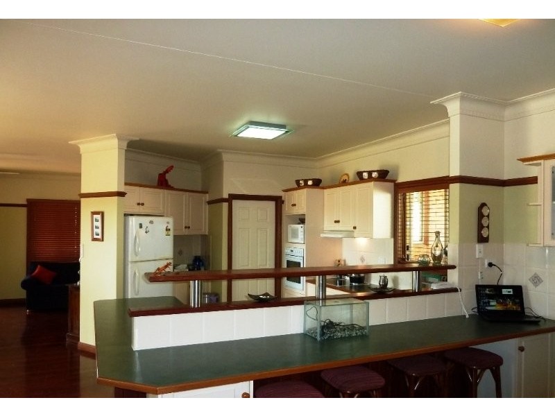 10 Lakeside court Court, Beaudesert QLD 4285