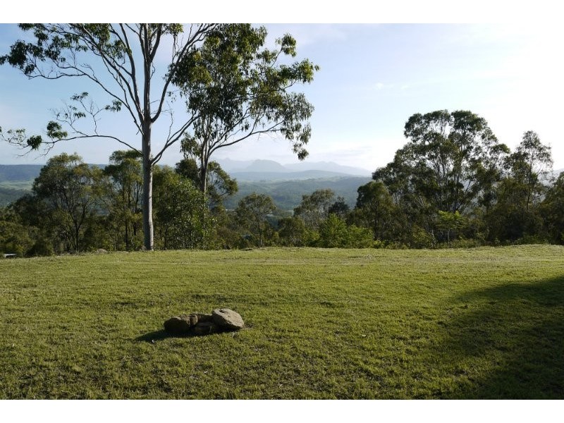 46 Brooks Drive, Kooralbyn QLD 4285