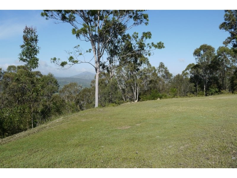 46 Brooks Drive, Kooralbyn QLD 4285