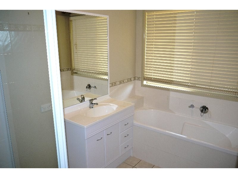 10 Siratro Court, Veresdale QLD 4285
