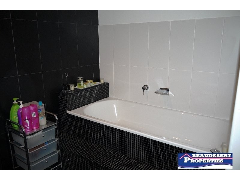 Kooralbyn QLD 4285