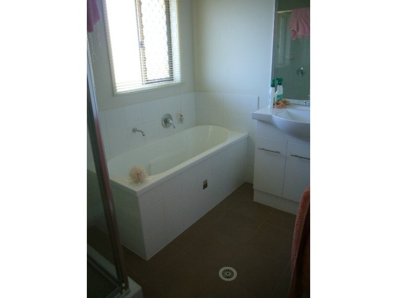 Gleneagle QLD 4285