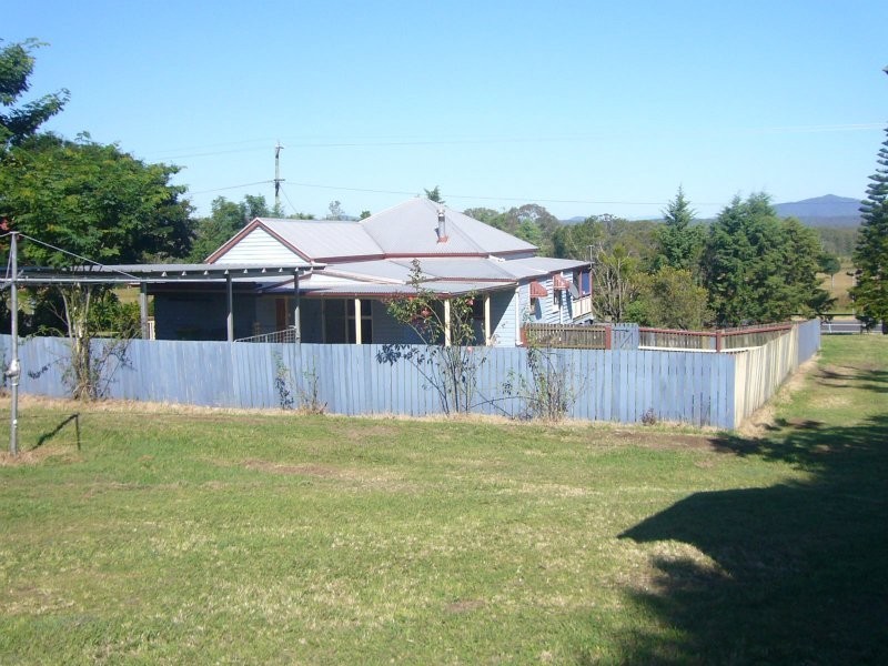 Woodhill QLD 4285