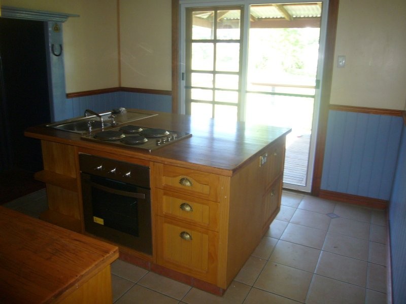 Woodhill QLD 4285