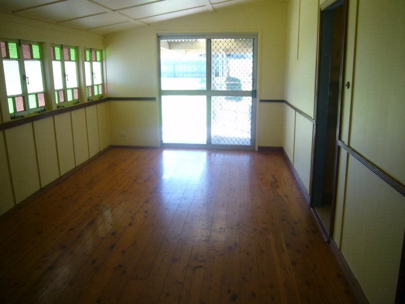 Woodhill QLD 4285