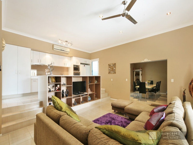 7 Crete  Court, Kawana Island QLD 4575