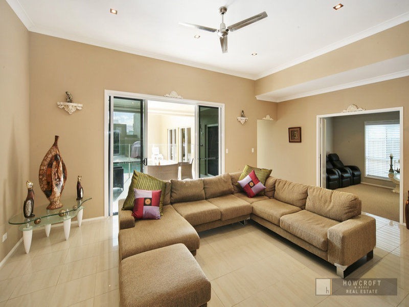 7 Crete  Court, Kawana Island QLD 4575