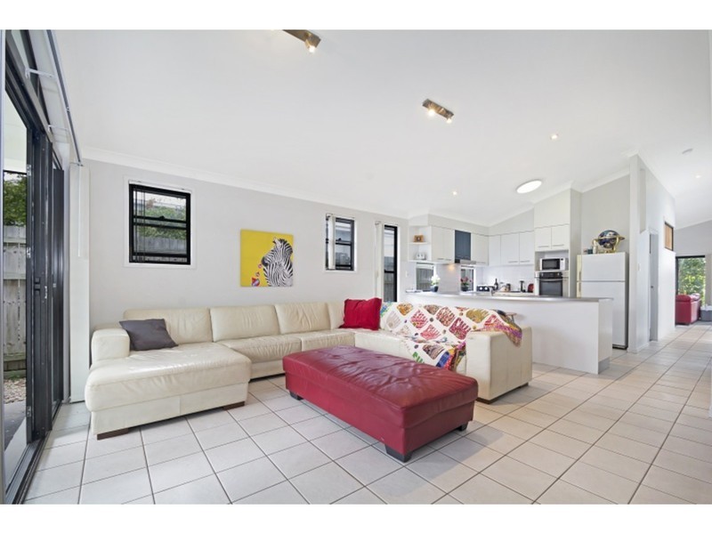 11 Antillies Street, Kawana Island QLD 4575