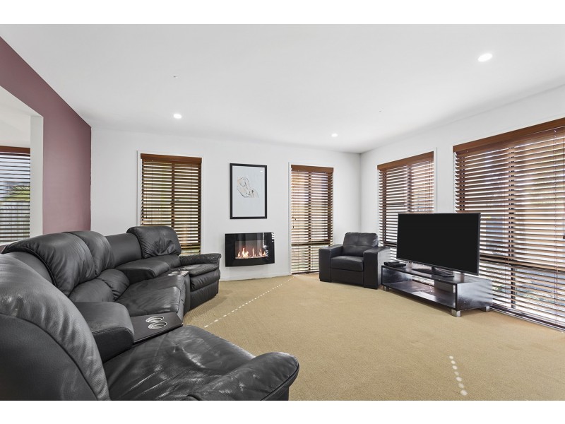 14 Zante Lane, Kawana Island QLD 4575