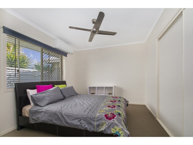 14 BONAIRE Court, Kawana Island QLD 4575