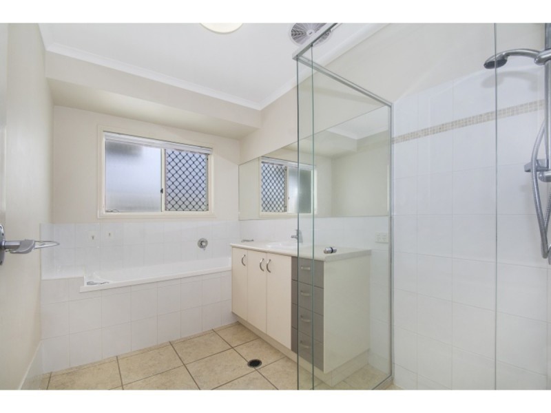 14 BONAIRE Court, Kawana Island QLD 4575