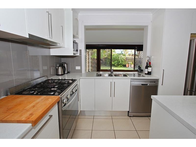 2 Uringa Street, Warana QLD 4575