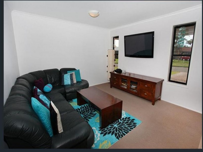 2 Uringa Street, Warana QLD 4575