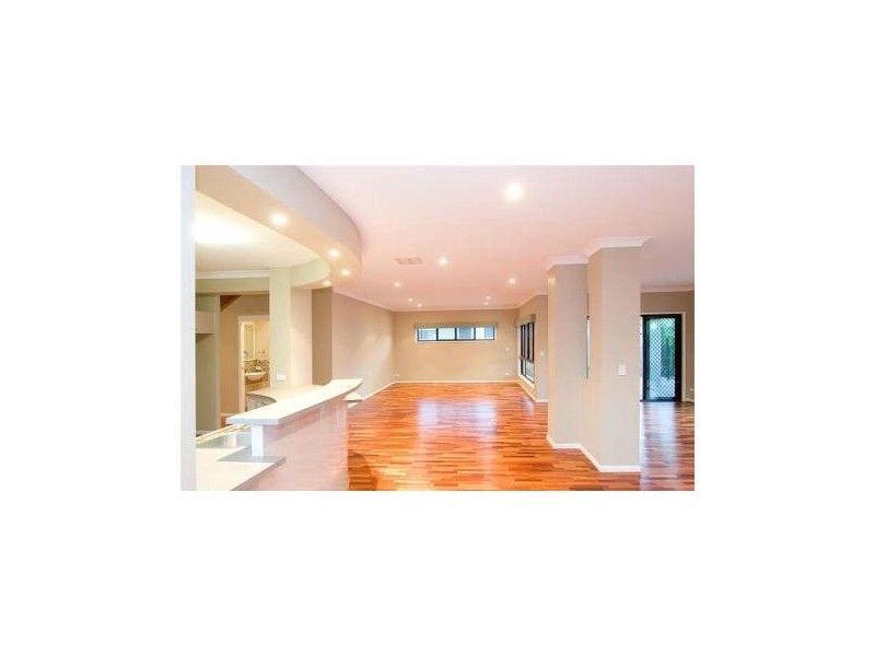 10 Easter Street, Kawana Island QLD 4575