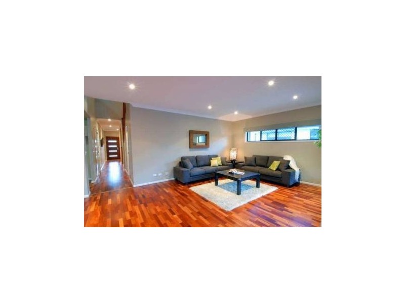 10 Easter Street, Kawana Island QLD 4575