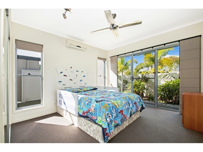 7 Panama Court, Kawana Island QLD 4575