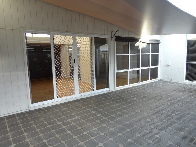 3 Barbuda Circuit, Kawana Island QLD 4575