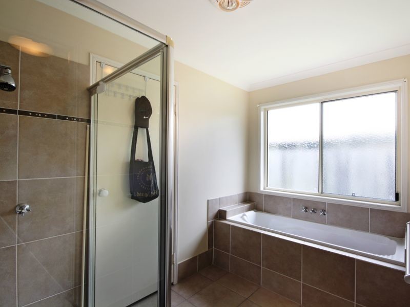 4 Saba Place, Kawana Island QLD 4575