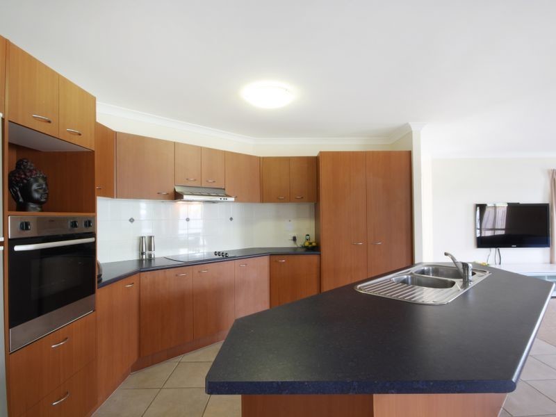 4 Saba Place, Kawana Island QLD 4575