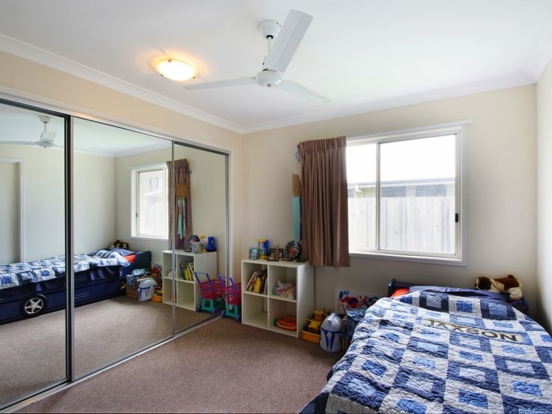 4 Saba Place, Kawana Island QLD 4575