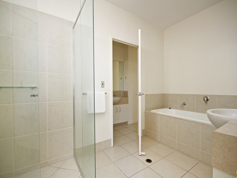 39 Tarawa Street, Kawana Island QLD 4575
