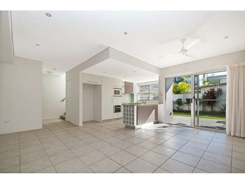 85/7 Grand Parade, Kawana Island QLD 4575