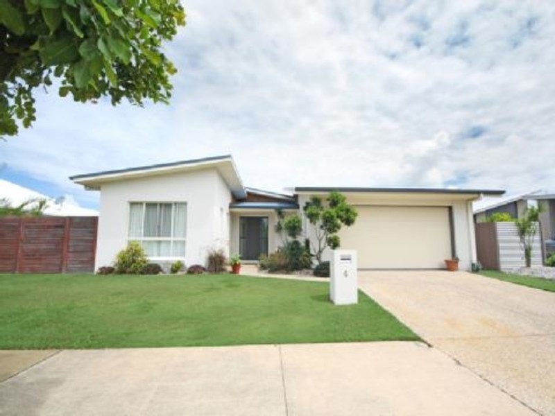 4 Saba place, Parrearra QLD 4575