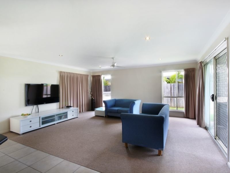 4 Saba place, Parrearra QLD 4575