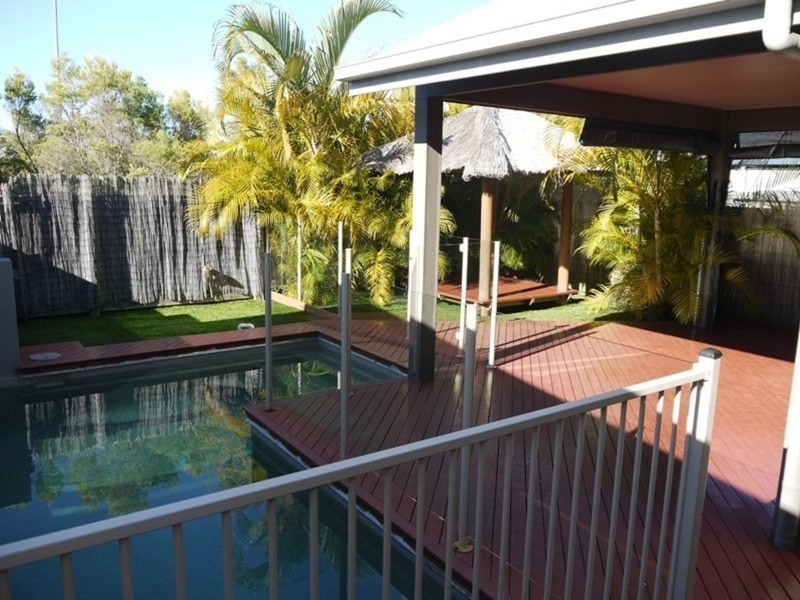 13 Komodo Court, Kawana Island QLD 4575