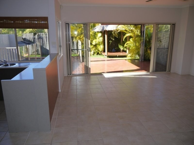 13 Komodo Court, Kawana Island QLD 4575