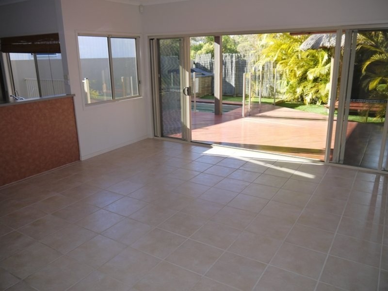 13 Komodo Court, Kawana Island QLD 4575