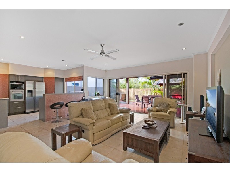 13 Komodo Court, Kawana Island QLD 4575