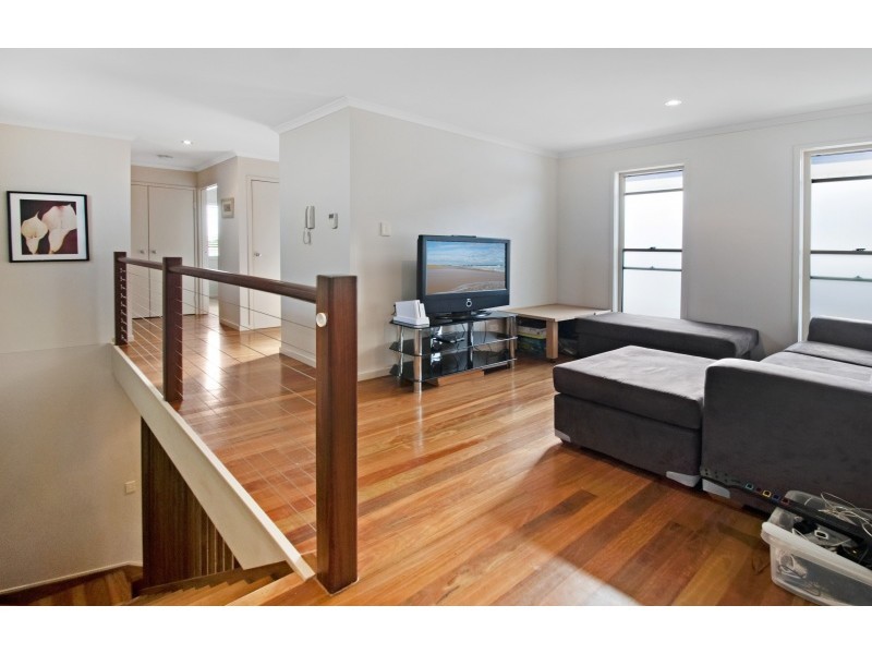 13 Komodo Court, Kawana Island QLD 4575