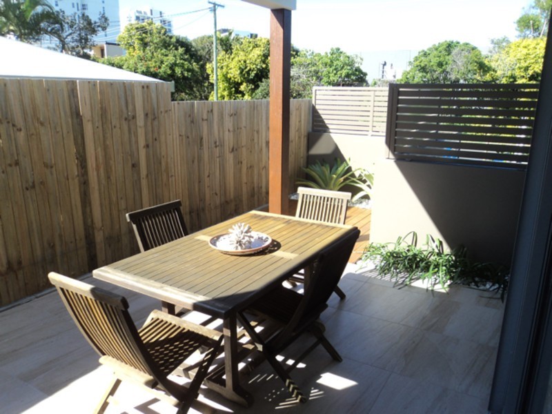 1/14 Richards Street, Maroochydore QLD 4558