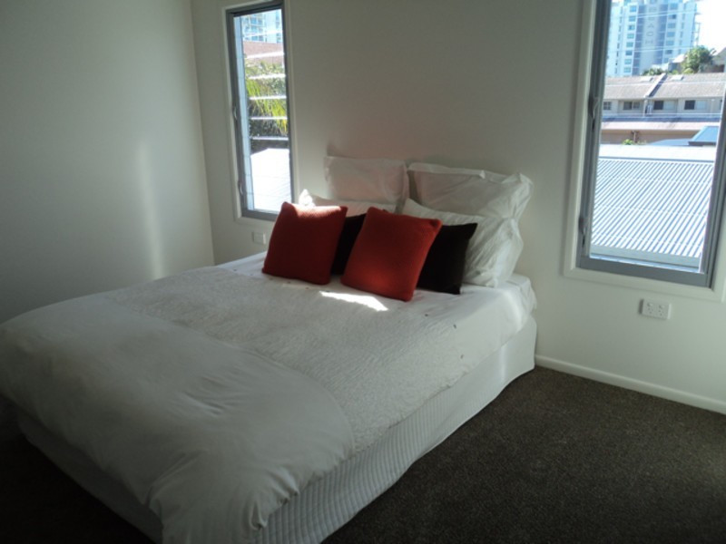 1/14 Richards Street, Maroochydore QLD 4558