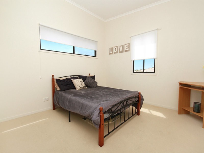 21 Sanibel Court, Kawana Island QLD 4575