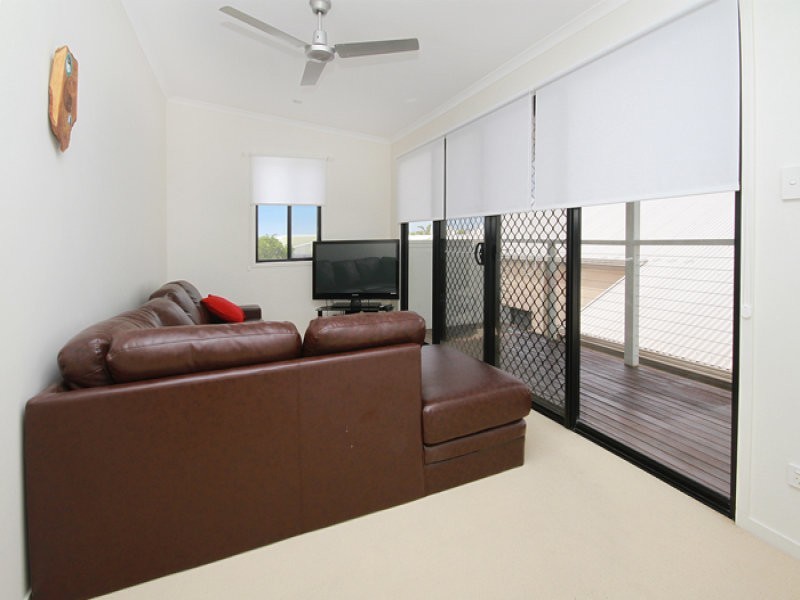 21 Sanibel Court, Kawana Island QLD 4575