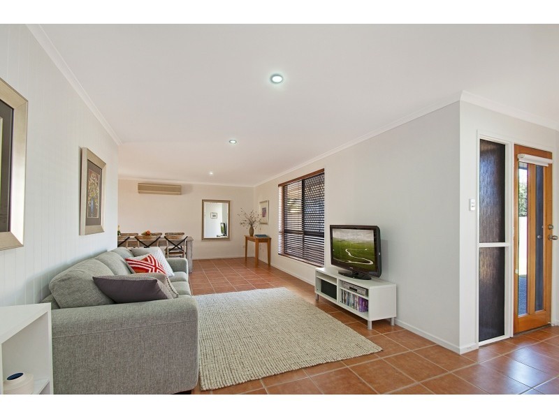 7 Napalle Street, Warana QLD 4575