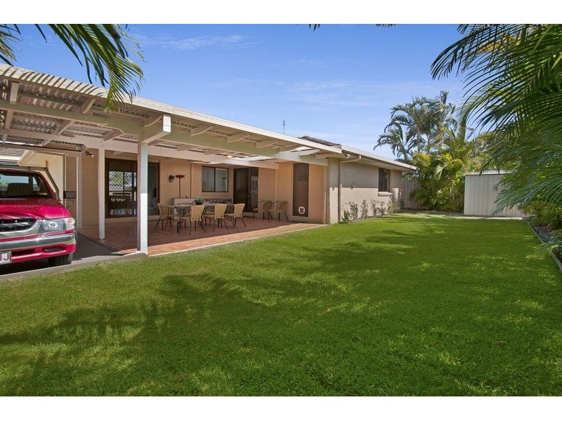 7 Napalle Street, Warana QLD 4575