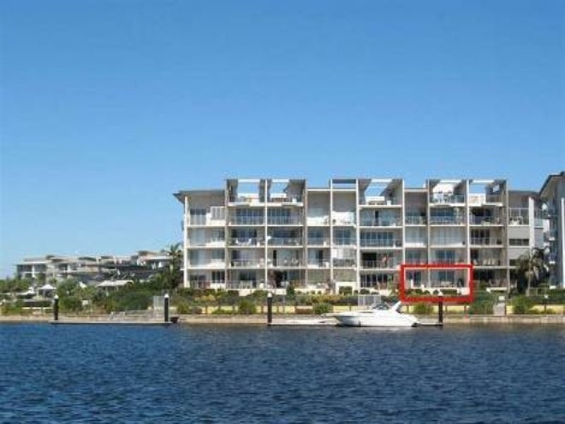 4/7 Grand  Parade, Kawana Island QLD 4575