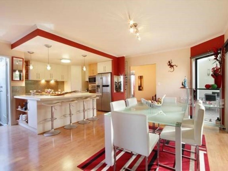 4 Mauritius Crescent, Kawana Island QLD 4575