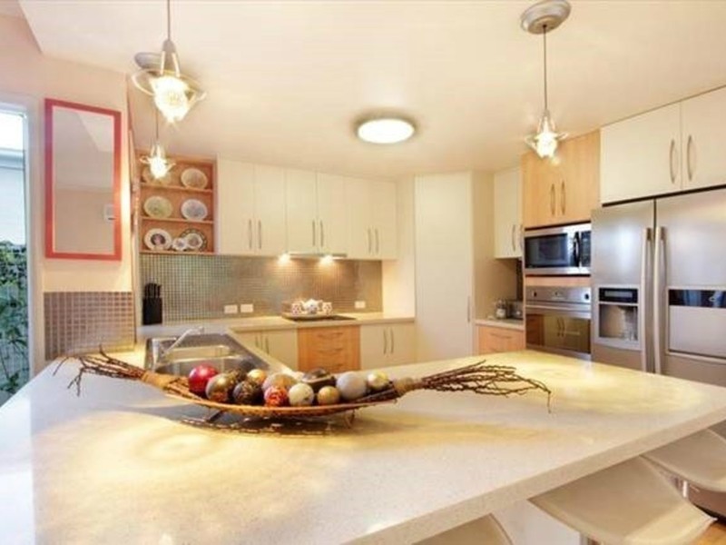 4 Mauritius Crescent, Kawana Island QLD 4575