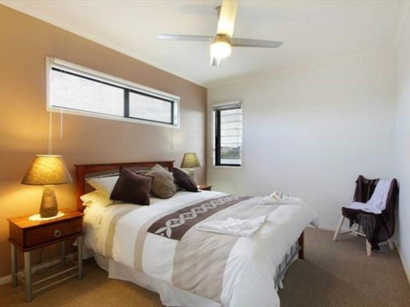 4 Mauritius Crescent, Kawana Island QLD 4575