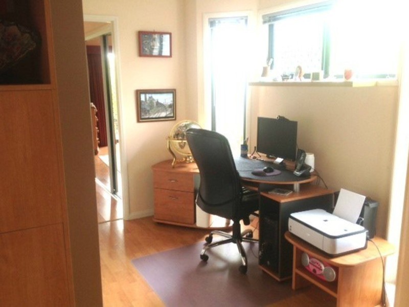 4 Mauritius Crescent, Kawana Island QLD 4575