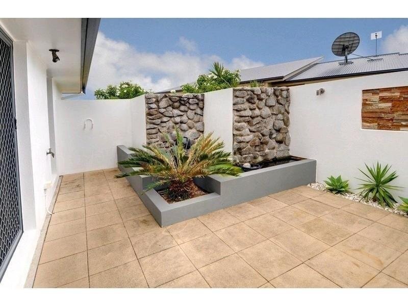 6 Castaway Court, Kawana Island QLD 4575
