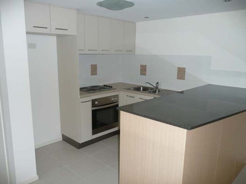 25/10 Grand Parade, Kawana Island QLD 4575