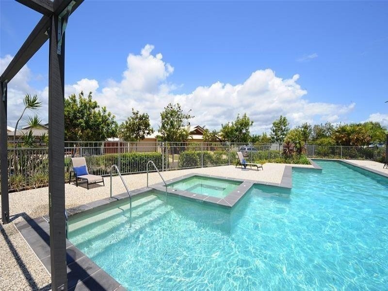 25/10 Grand Parade, Kawana Island QLD 4575