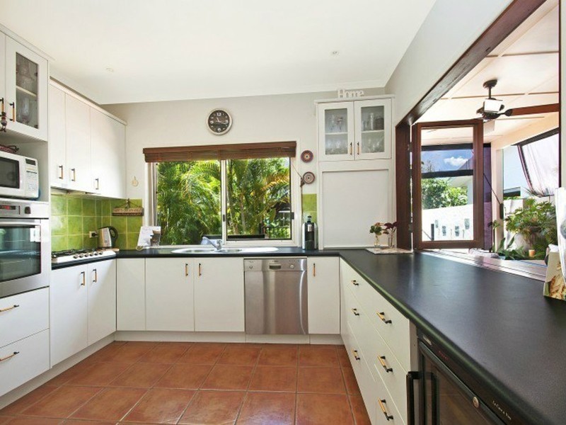 26 Bonaire Court, Kawana Island QLD 4575